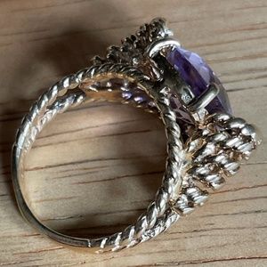 Vintage Amethyst Ring - Approximately Size 7 - Gold